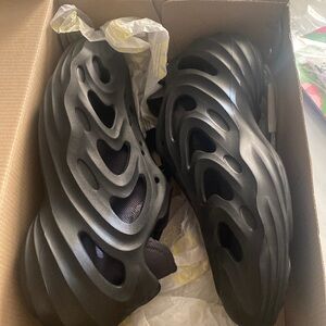 adiFOM Q 'Black Carbon size 7